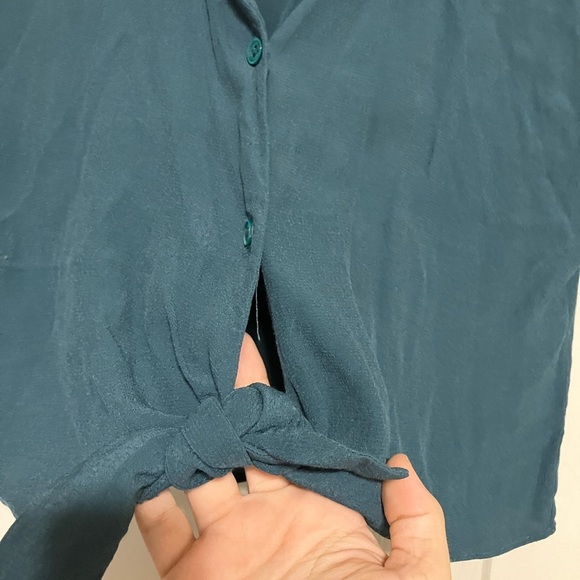 Wilfred Free‎ Button Front Blouse Front Tie Rayon Green Sz XXS Lightweight - Picture 3 of 8